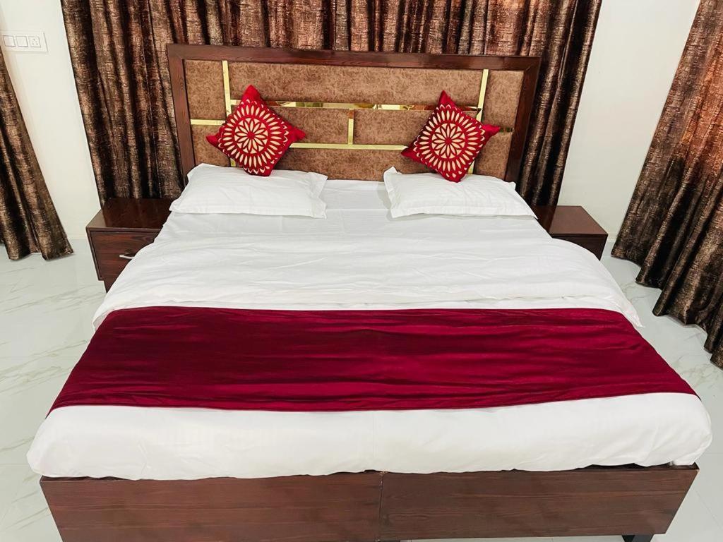 Zora Park Hotel Visakhapatnam Exterior foto