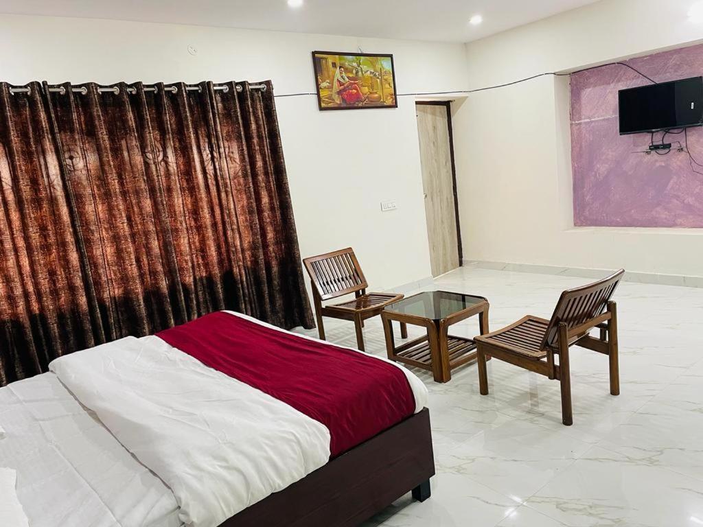 Zora Park Hotel Visakhapatnam Exterior foto