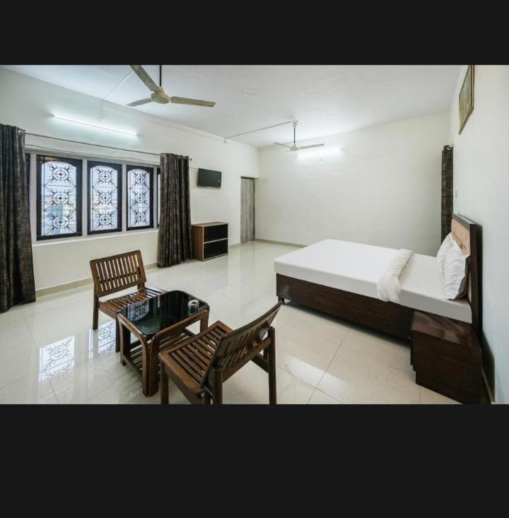 Zora Park Hotel Visakhapatnam Exterior foto